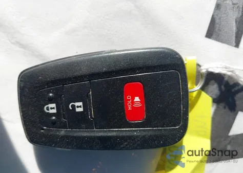 2021 Toyota Prius Le z USA, uszkodzony, nr VIN JTDKAMFU6M3148181